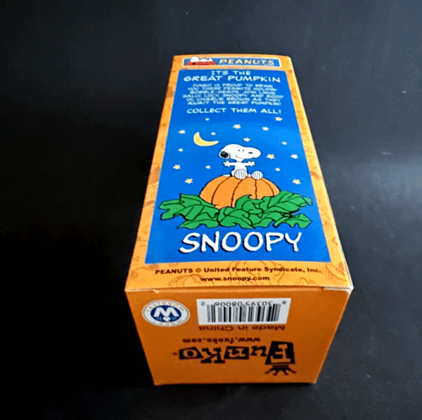 Peanuts SNOOPY Great Pumpkin PVC bobble-head Funko Wacky Wobbler - Image 3