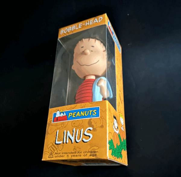 Peanuts LINUS Great Pumpkin 15cm bobble-head Funko Wacky Wobbler - Image 2