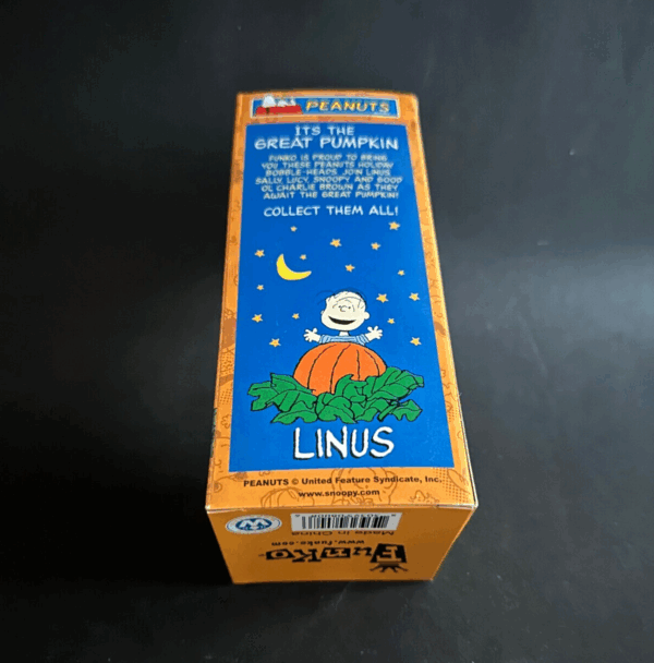 Peanuts LINUS Great Pumpkin 15cm bobble-head Funko Wacky Wobbler - Image 3
