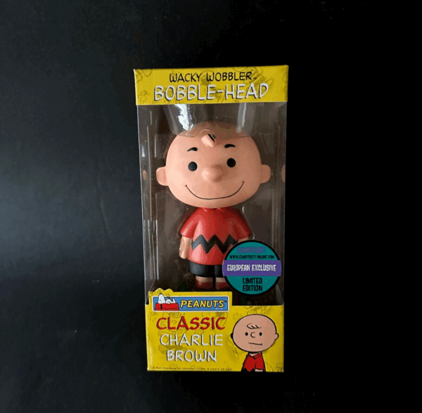Peanuts CHARLIE BROWN Classic red exclusive bobble-head 16cm Funko Wacky Wobbler - Image 2