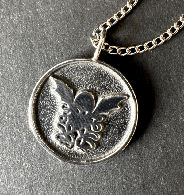 Lovecraft CTHULHU round necklace sterling silver - Image 2