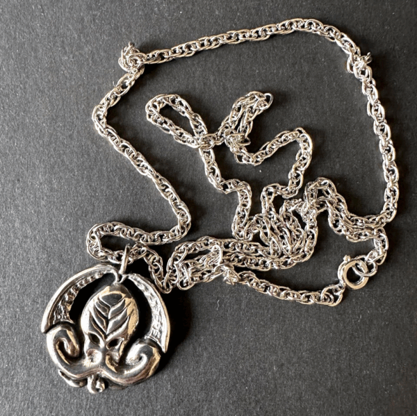 Lovecraft CTHULHU round necklace sterling silver