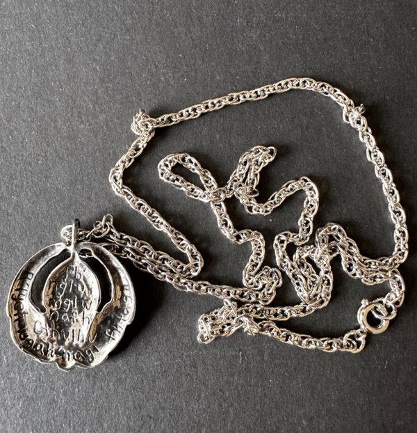 Lovecraft CTHULHU round necklace sterling silver - Image 2