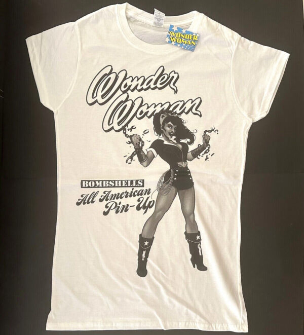 Wonder Woman Pin-Up woman shirt officially licensed